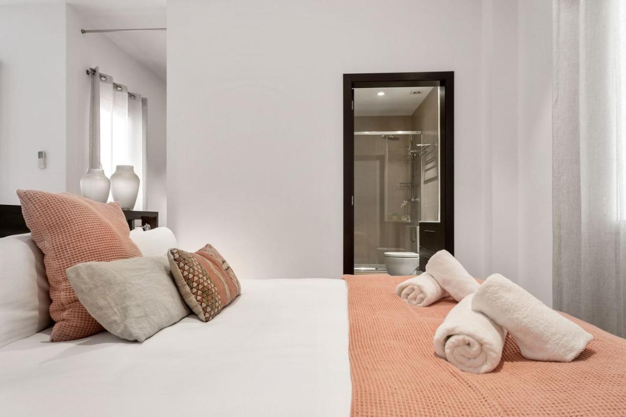 Fisa Rentals Gran Via Apartments Barcelona Exterior photo