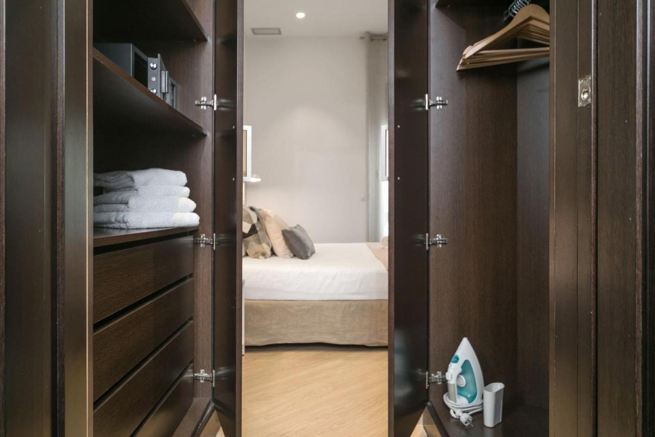 Fisa Rentals Gran Via Apartments Barcelona Exterior photo